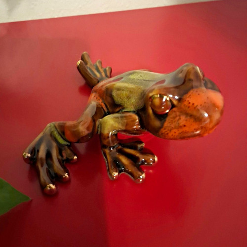 Glass frog figurine - frog,