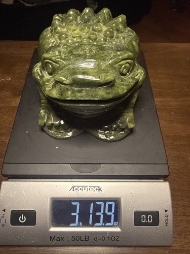 Large serpentine jade frog - large,