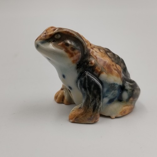 Vintage miniature ceramic frog - vintage,