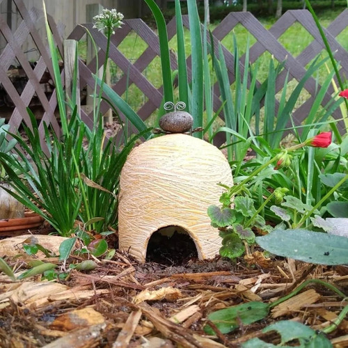Terra cotta toad house - cotta,