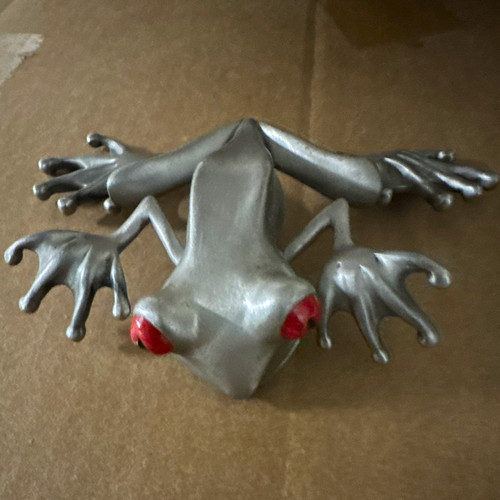 Stepper metal frog figurine - frog,